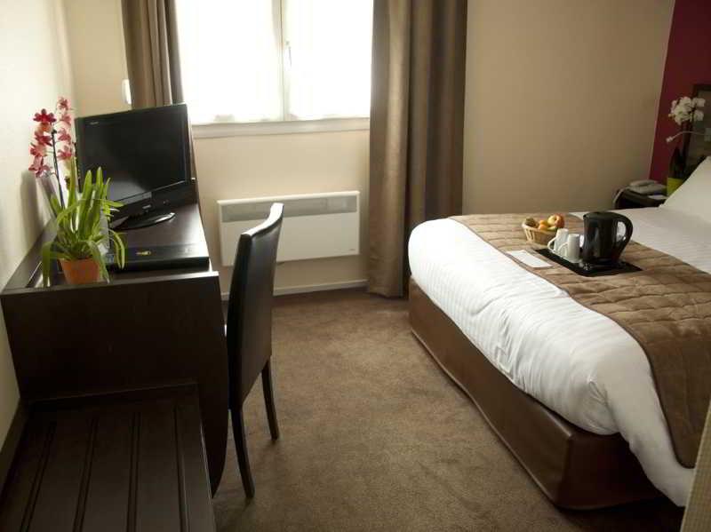 Kyriad Tours - Joué-lés-Tours Kültér fotó
